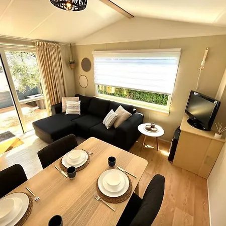 In Nabij Strand. Apartment *