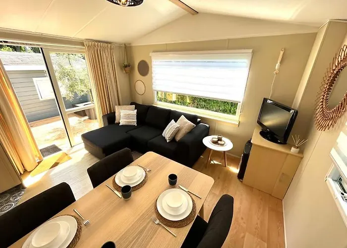 In Nabij Strand. Apartment *